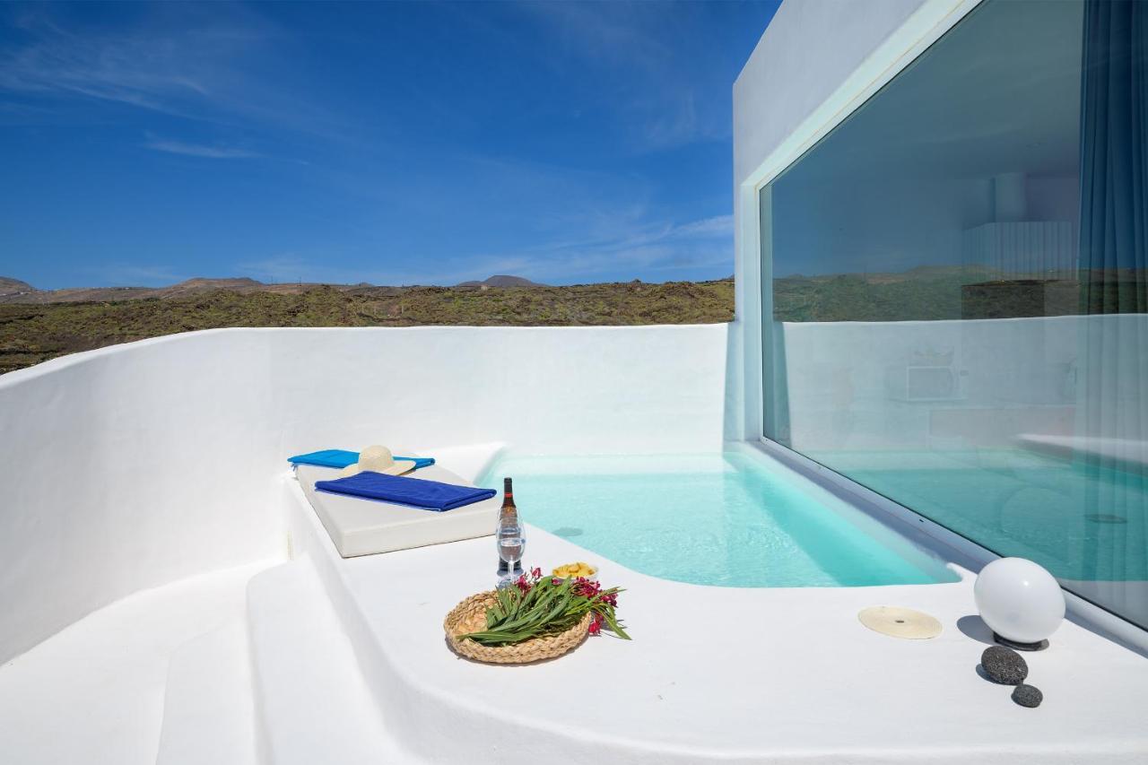 Aquablanca Suite Pool Deluxe En Punta Mujeres Extérieur photo